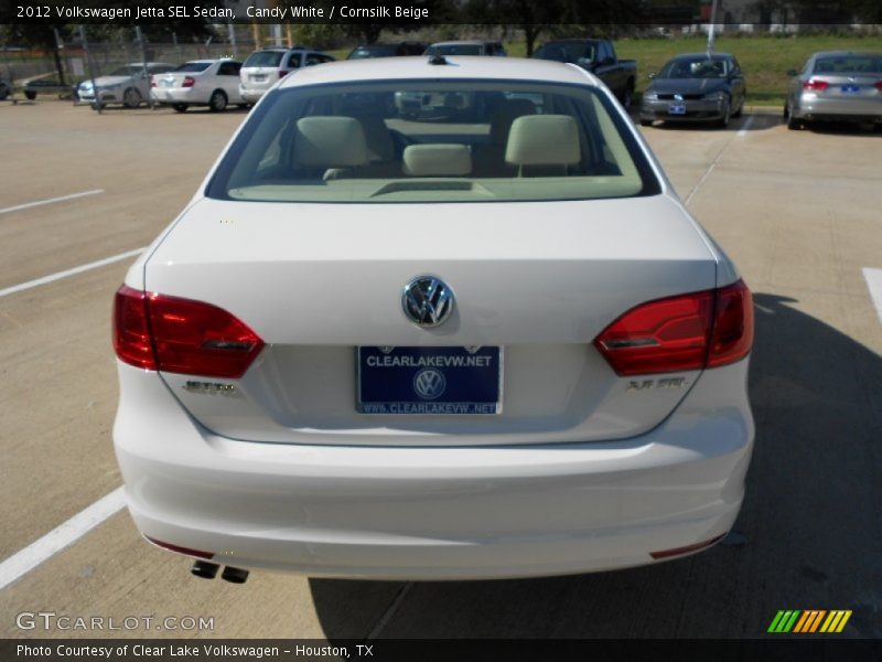 Candy White / Cornsilk Beige 2012 Volkswagen Jetta SEL Sedan