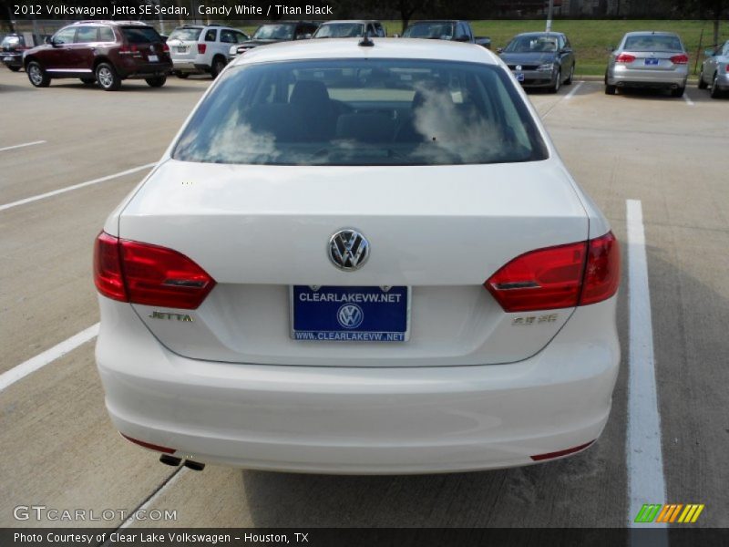 Candy White / Titan Black 2012 Volkswagen Jetta SE Sedan