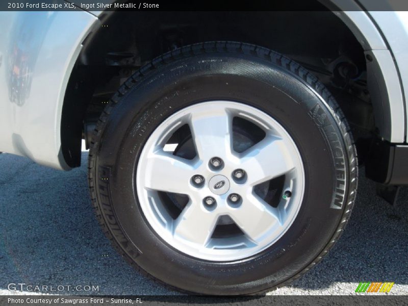 Ingot Silver Metallic / Stone 2010 Ford Escape XLS