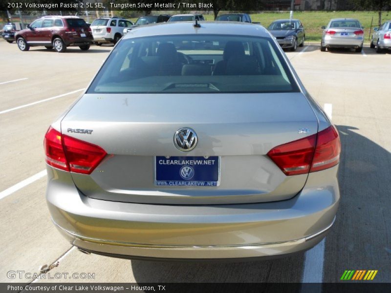 Tungsten Silver Metallic / Titan Black 2012 Volkswagen Passat 2.5L SEL