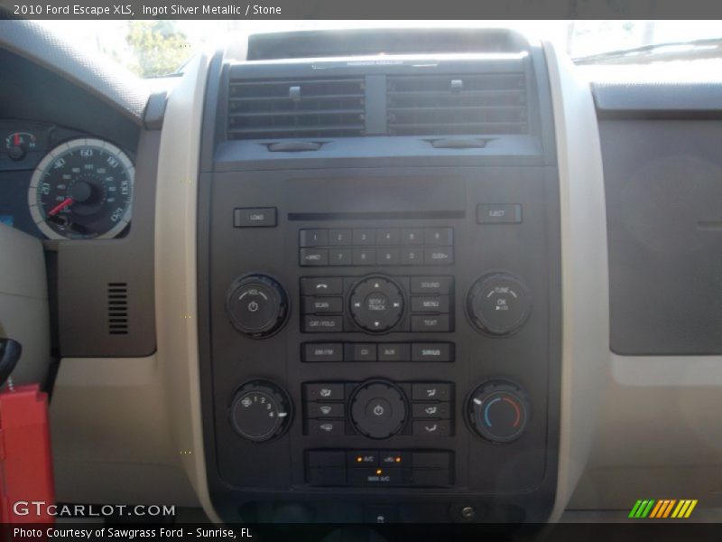 Ingot Silver Metallic / Stone 2010 Ford Escape XLS