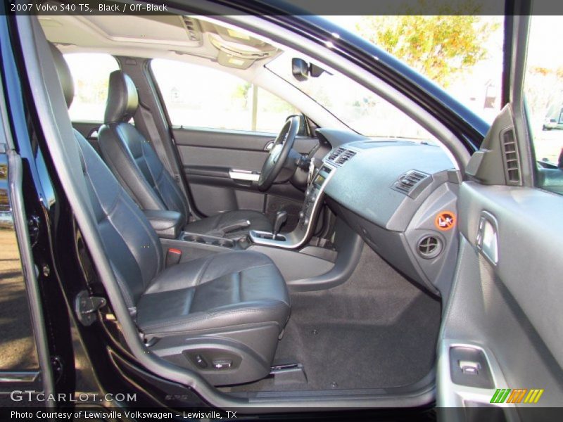 2007 S40 T5 Off-Black Interior