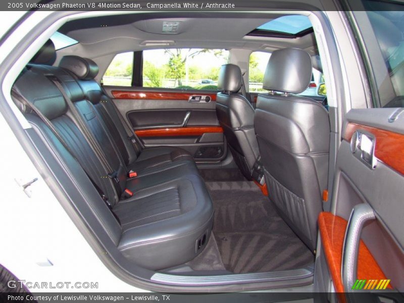  2005 Phaeton V8 4Motion Sedan Anthracite Interior
