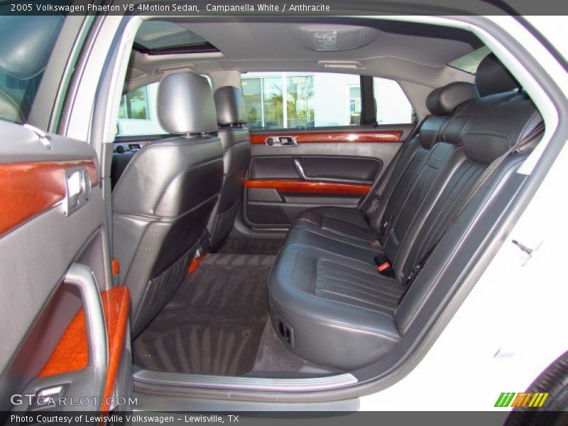  2005 Phaeton V8 4Motion Sedan Anthracite Interior