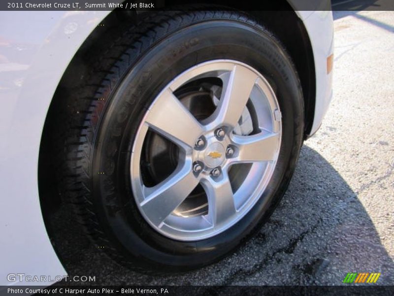 Summit White / Jet Black 2011 Chevrolet Cruze LT