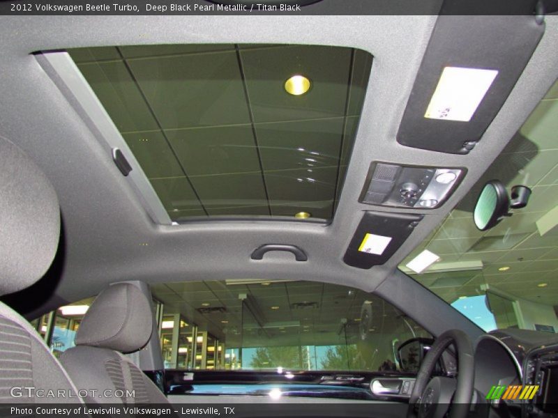 Deep Black Pearl Metallic / Titan Black 2012 Volkswagen Beetle Turbo