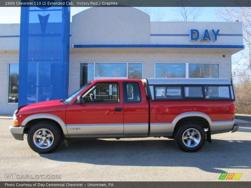 Victory Red / Graphite 1999 Chevrolet S10 LS Extended Cab