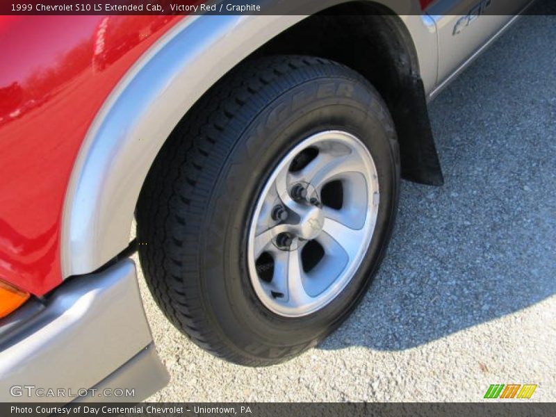 Victory Red / Graphite 1999 Chevrolet S10 LS Extended Cab