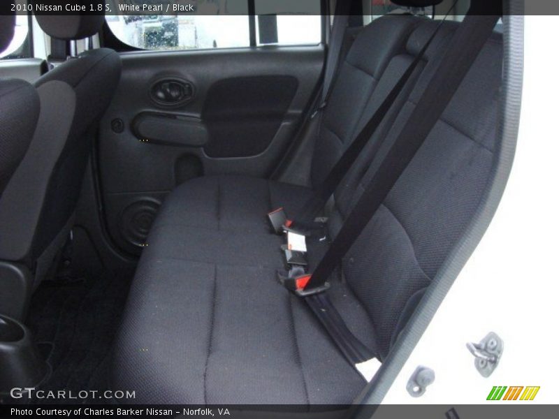 White Pearl / Black 2010 Nissan Cube 1.8 S