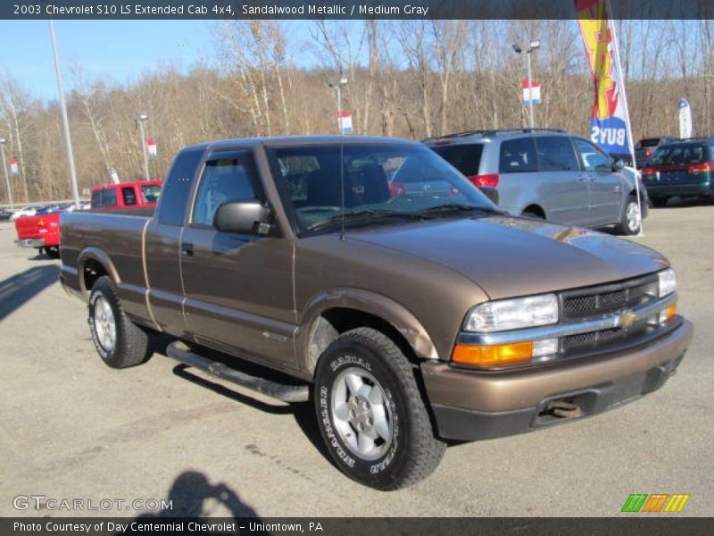 Sandalwood Metallic / Medium Gray 2003 Chevrolet S10 LS Extended Cab 4x4