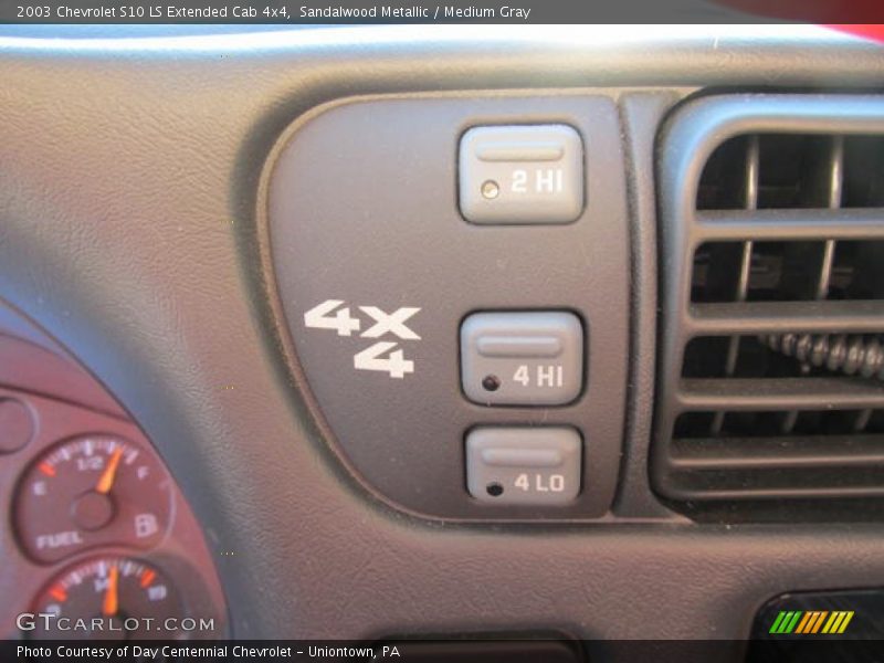 Sandalwood Metallic / Medium Gray 2003 Chevrolet S10 LS Extended Cab 4x4