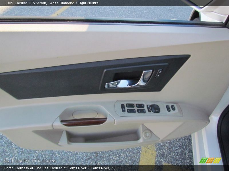 White Diamond / Light Neutral 2005 Cadillac CTS Sedan
