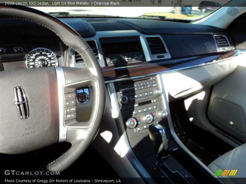 Light Ice Blue Metallic / Charcoal Black 2009 Lincoln MKS Sedan