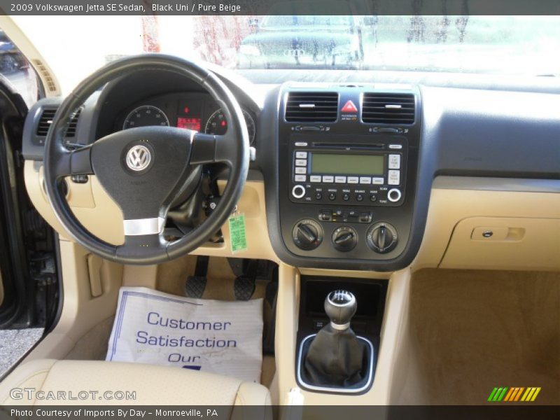 Black Uni / Pure Beige 2009 Volkswagen Jetta SE Sedan