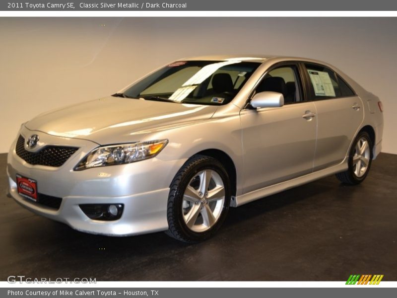 Classic Silver Metallic / Dark Charcoal 2011 Toyota Camry SE