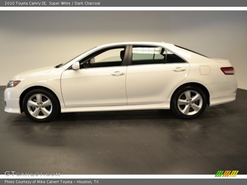 Super White / Dark Charcoal 2010 Toyota Camry SE