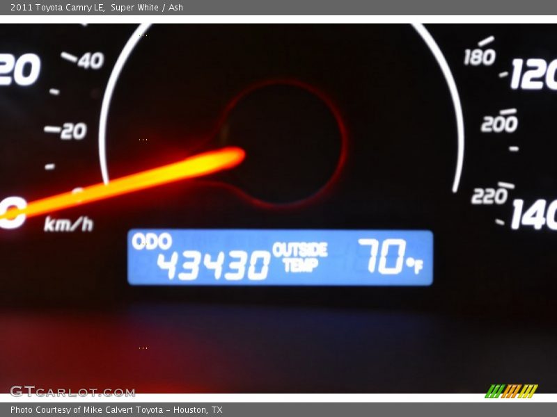 Super White / Ash 2011 Toyota Camry LE