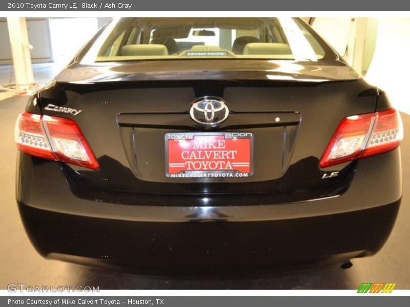 Black / Ash Gray 2010 Toyota Camry LE