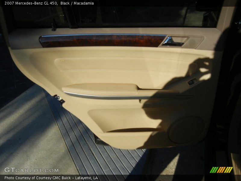 Black / Macadamia 2007 Mercedes-Benz GL 450