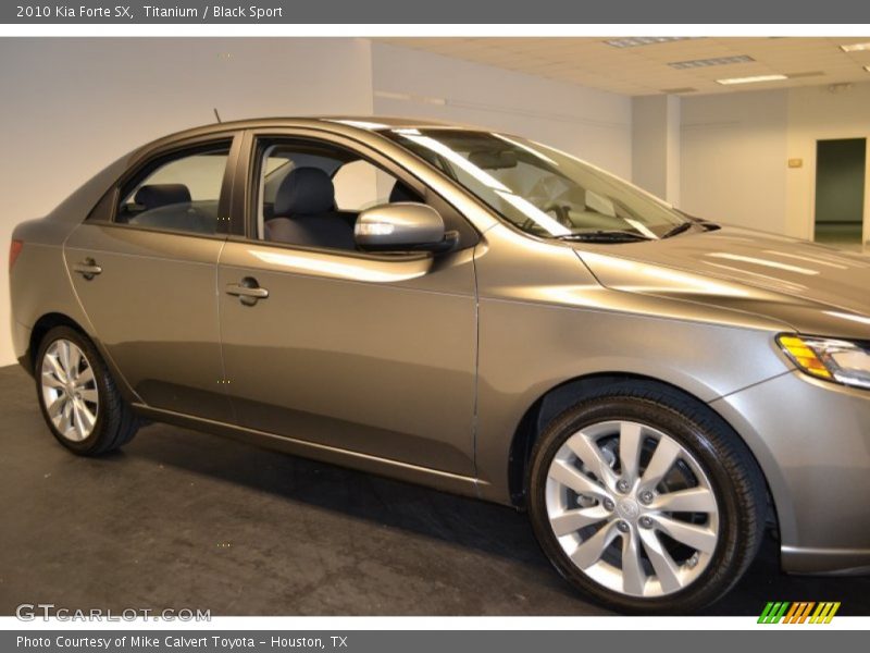 Titanium / Black Sport 2010 Kia Forte SX