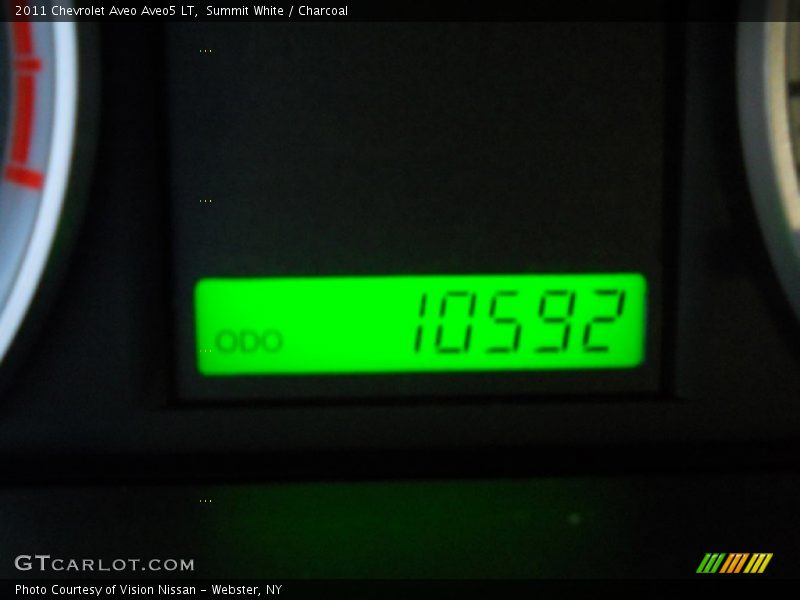 Summit White / Charcoal 2011 Chevrolet Aveo Aveo5 LT