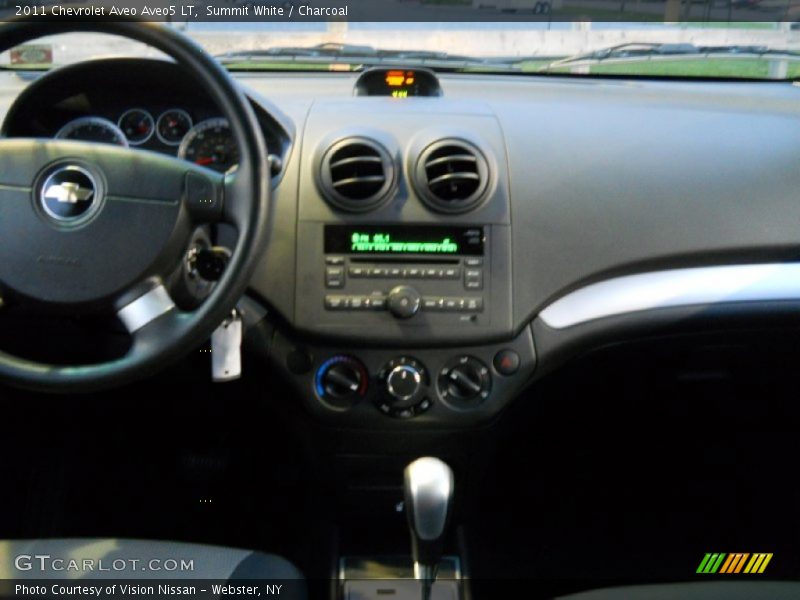 Summit White / Charcoal 2011 Chevrolet Aveo Aveo5 LT