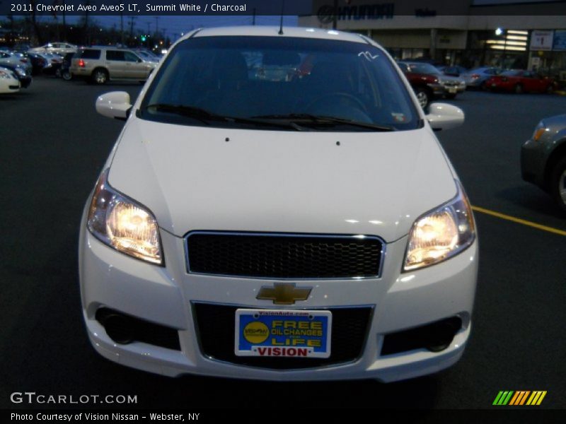 Summit White / Charcoal 2011 Chevrolet Aveo Aveo5 LT