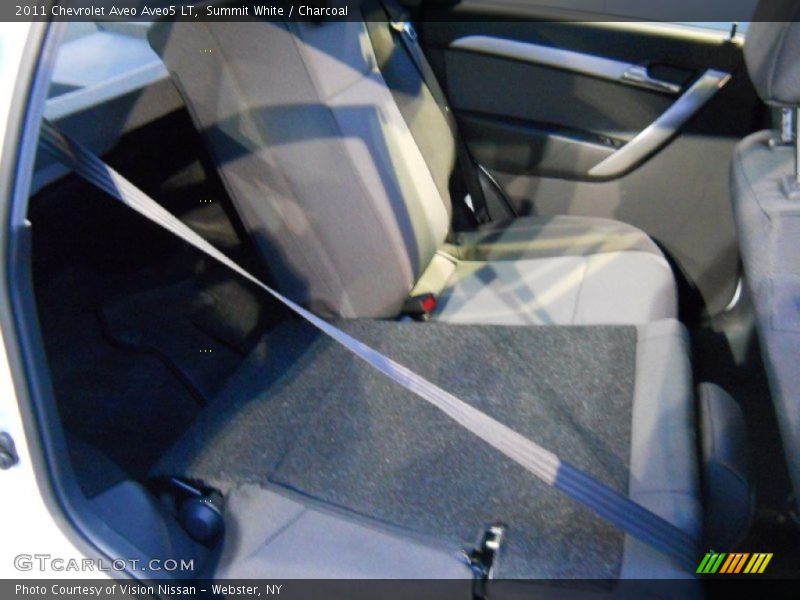 Summit White / Charcoal 2011 Chevrolet Aveo Aveo5 LT