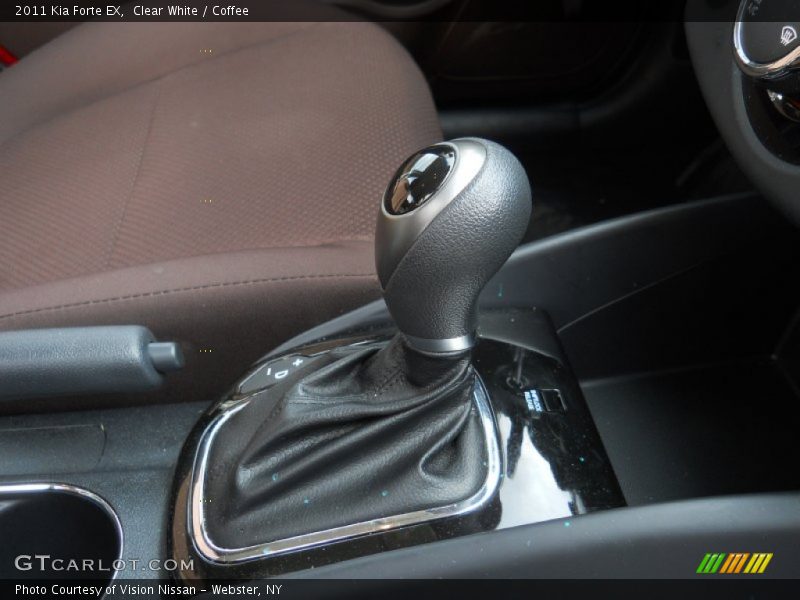 Clear White / Coffee 2011 Kia Forte EX