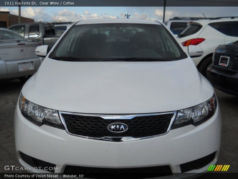 Clear White / Coffee 2011 Kia Forte EX