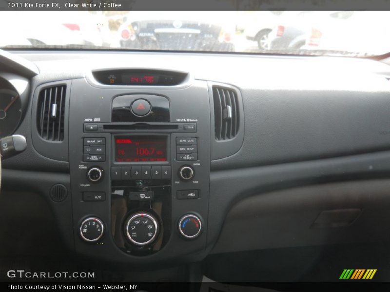 Clear White / Coffee 2011 Kia Forte EX