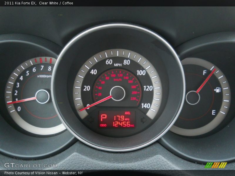 Clear White / Coffee 2011 Kia Forte EX