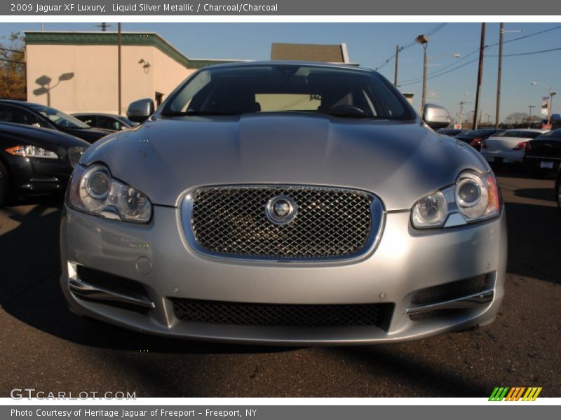 Liquid Silver Metallic / Charcoal/Charcoal 2009 Jaguar XF Luxury