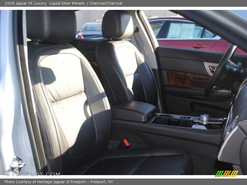 Liquid Silver Metallic / Charcoal/Charcoal 2009 Jaguar XF Luxury