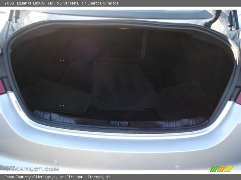 Liquid Silver Metallic / Charcoal/Charcoal 2009 Jaguar XF Luxury