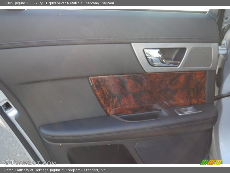 Liquid Silver Metallic / Charcoal/Charcoal 2009 Jaguar XF Luxury