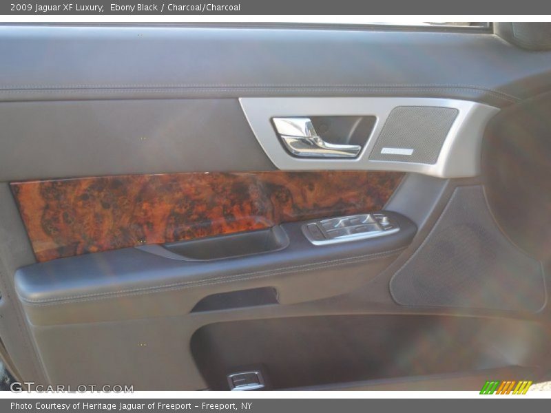 Ebony Black / Charcoal/Charcoal 2009 Jaguar XF Luxury