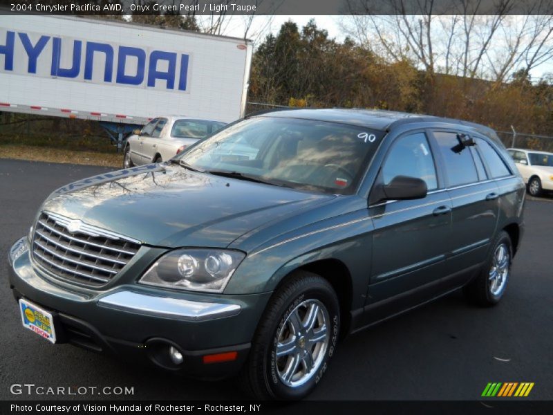 Onyx Green Pearl / Light Taupe 2004 Chrysler Pacifica AWD