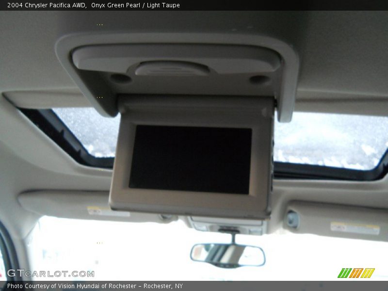 Onyx Green Pearl / Light Taupe 2004 Chrysler Pacifica AWD