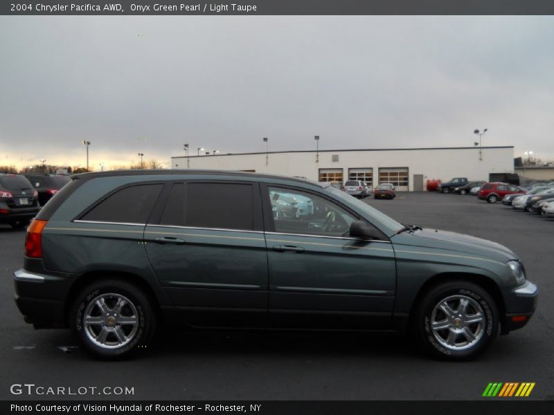 Onyx Green Pearl / Light Taupe 2004 Chrysler Pacifica AWD
