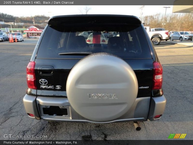 Black / Dark Charcoal 2005 Toyota RAV4 S 4WD