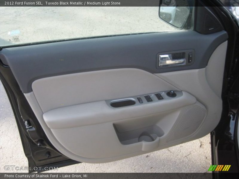 Tuxedo Black Metallic / Medium Light Stone 2012 Ford Fusion SEL
