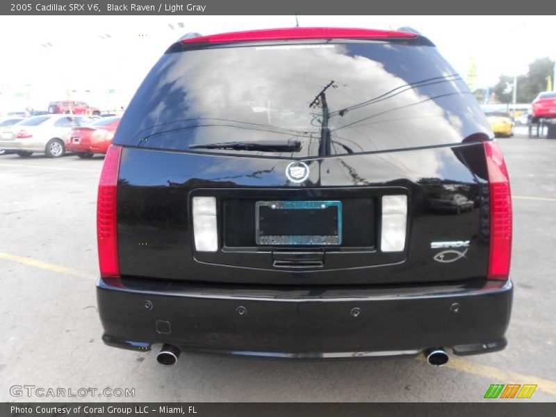 Black Raven / Light Gray 2005 Cadillac SRX V6