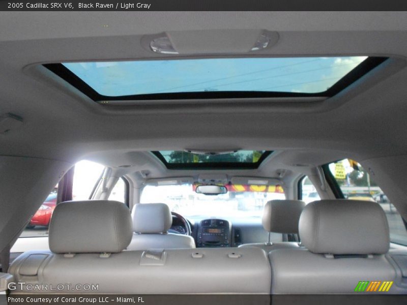 Black Raven / Light Gray 2005 Cadillac SRX V6