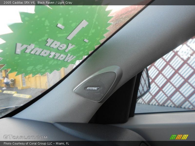 Black Raven / Light Gray 2005 Cadillac SRX V6
