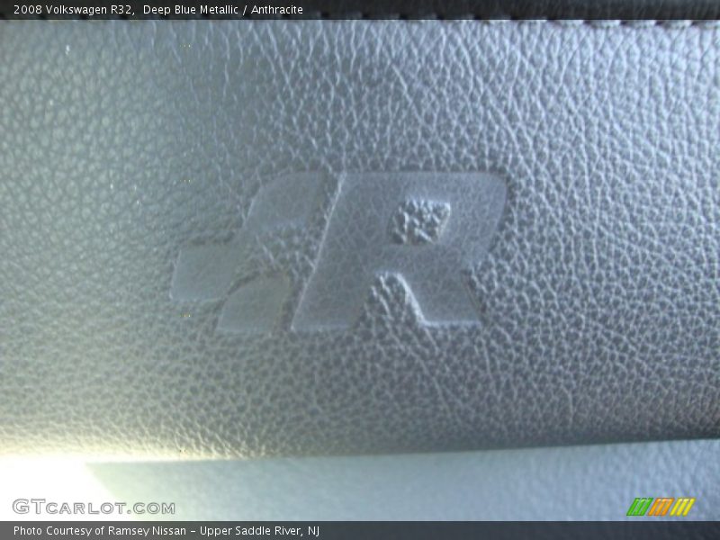 Deep Blue Metallic / Anthracite 2008 Volkswagen R32