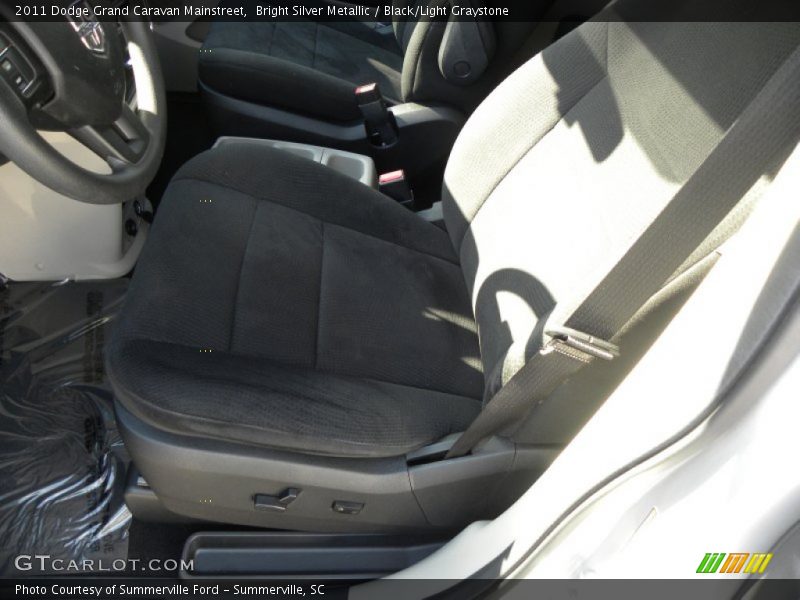 Bright Silver Metallic / Black/Light Graystone 2011 Dodge Grand Caravan Mainstreet