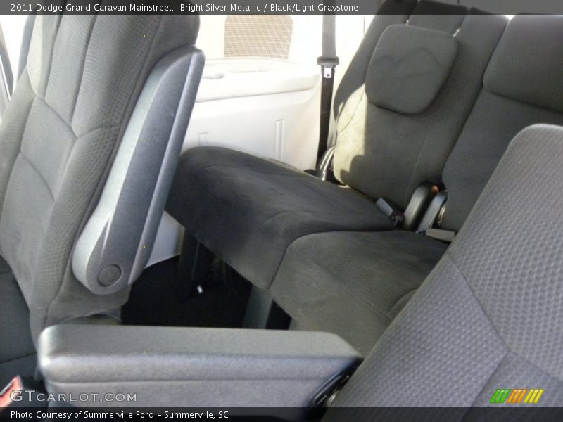 Bright Silver Metallic / Black/Light Graystone 2011 Dodge Grand Caravan Mainstreet