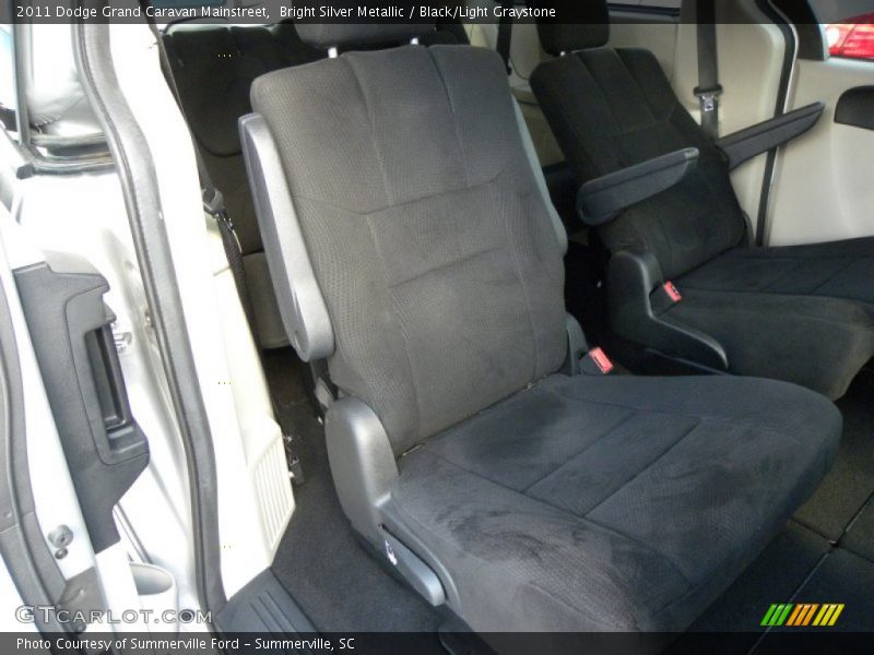 Bright Silver Metallic / Black/Light Graystone 2011 Dodge Grand Caravan Mainstreet