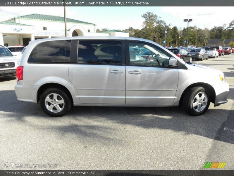 Bright Silver Metallic / Black/Light Graystone 2011 Dodge Grand Caravan Mainstreet